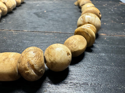 Handmade Nepal Conch Shell Necklace: Tribal Boho Jewelry