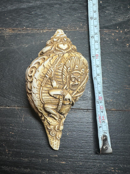 Hand-Carved Mahakala Conch Shell Trumpet | Tibetan Buddhist Ritual Horn | 4.8 Antique-Style Shell from Nepal