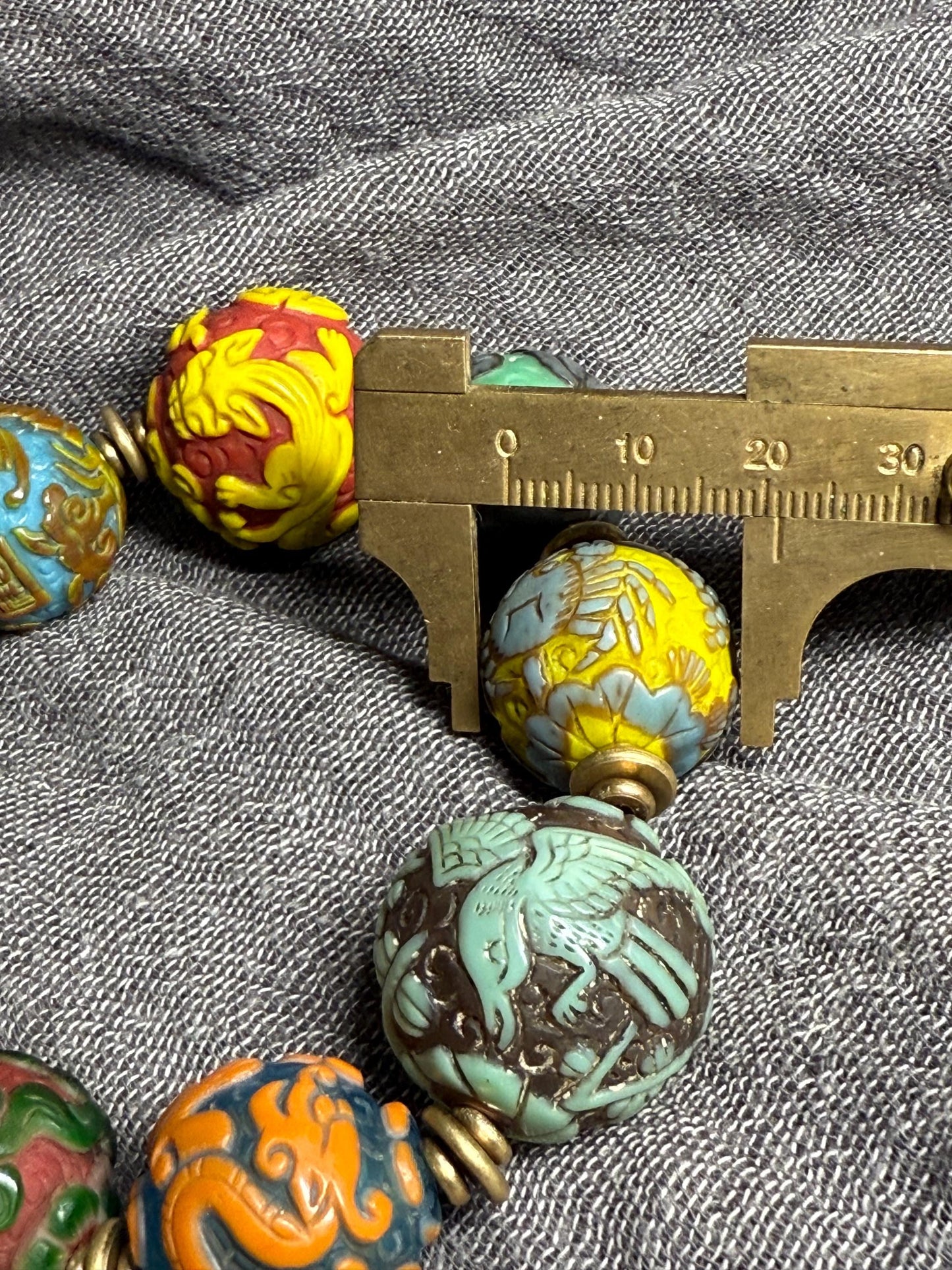 Vintage Peking Carved Glass Beads(20mm and 25mm mixed)  Lampwork Beads with Floral & Animal Designs