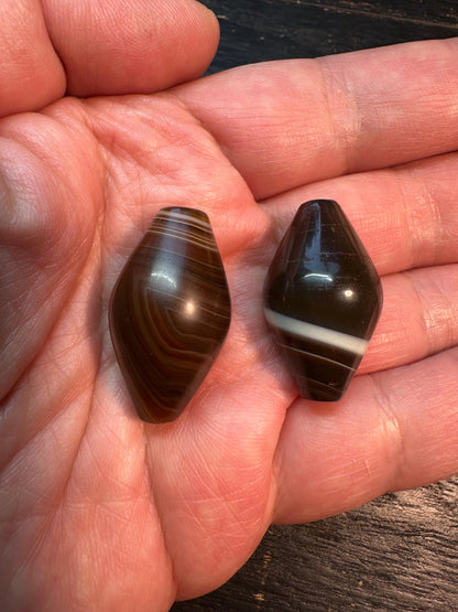 Himalayan Banded Agate Olive Beads: Natural Brown and White（set of 2）